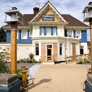 Premier / Luton Hotel